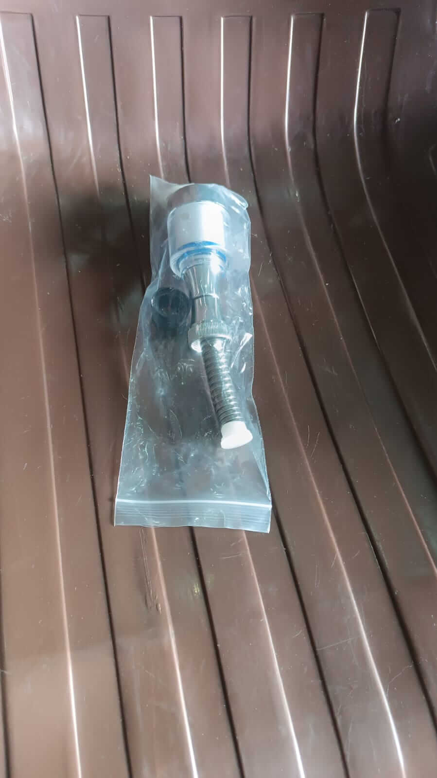 Water-saving faucet sprinkler size and package contents